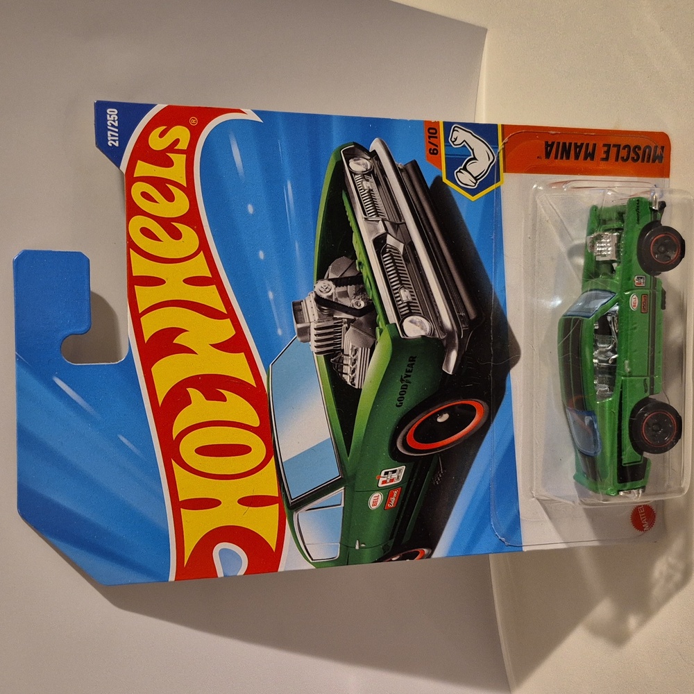 D4 Hot Wheels king Kuda plus shipping protector